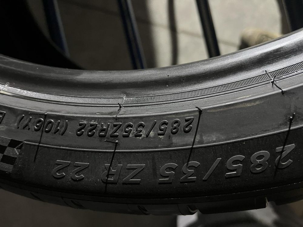 285/35/22 R22 Michelin Pilot Sport 4S 4шт нові