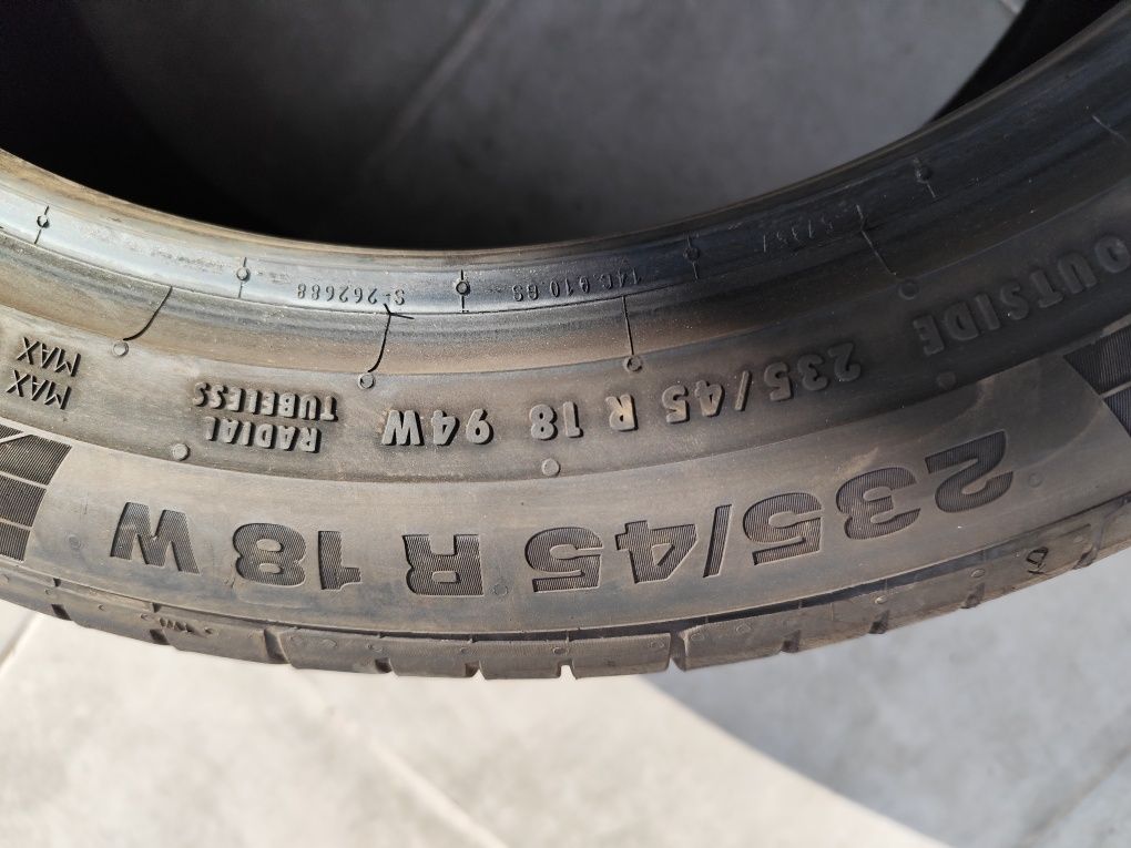 Pneus 235/45r18 Continental SC5 70% piso