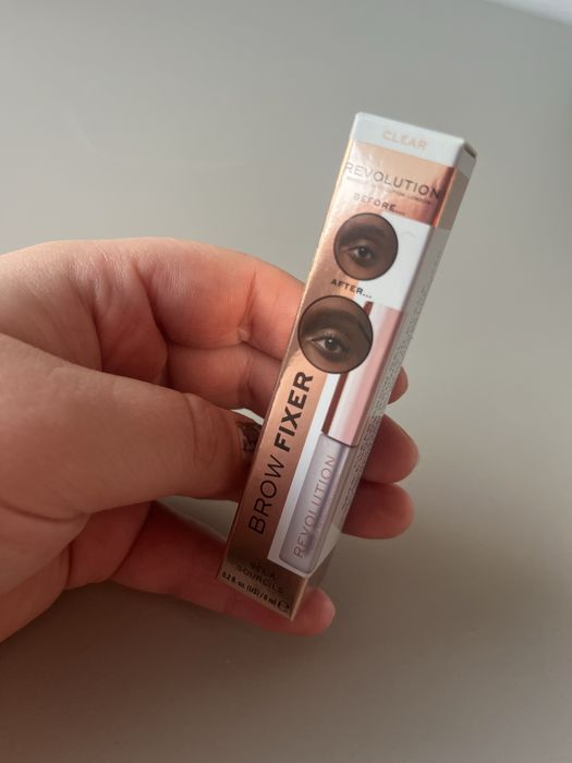Makeup Revolution Utrwalający Żel do Brwi Brow Fixer