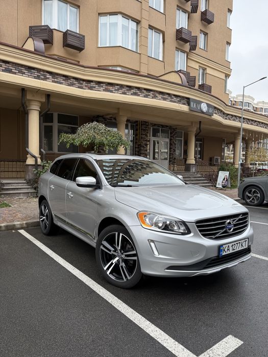 Volvo XC60 2015 року