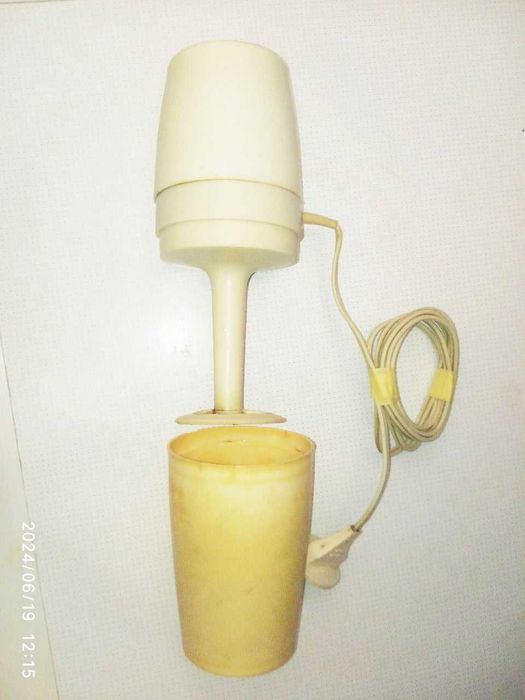 Блендер. Электромиксер "Элита " 90 вт  производство СССР . Миксер.