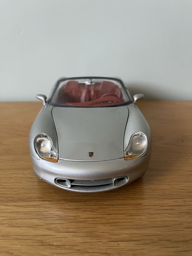 Sprzedam autko Maisto Porsche Boxster w skali 1:18