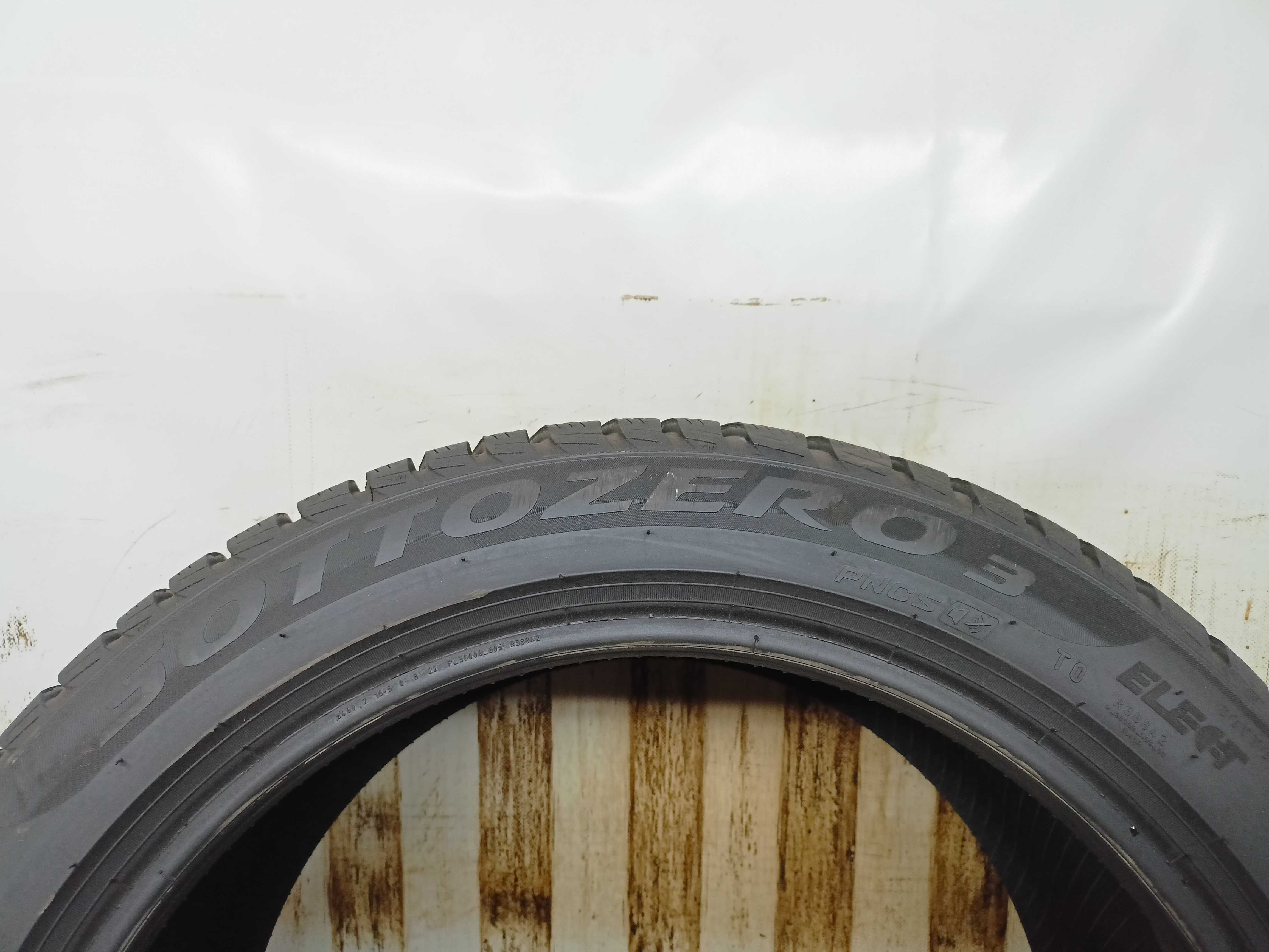 Pirelli SottoZero 3 235/45/18 23r. 98V 7,9mm Jak Nowa (1646)