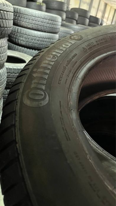 Комплект зимової гуми 215/60/16 , Continental