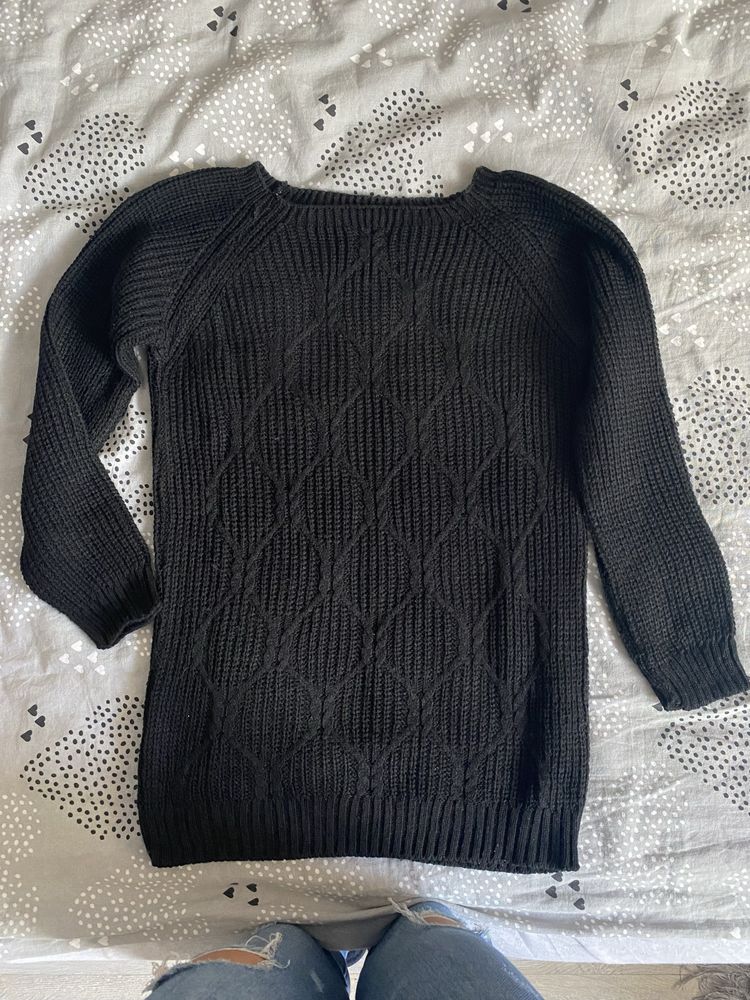Sweterek czarny damski