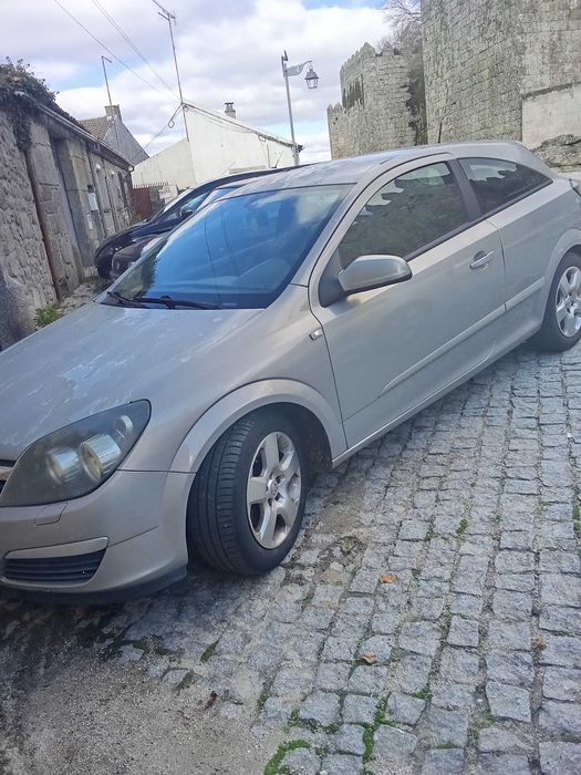Astra GTC 2006 – 3 Portas, Gasolina, Anda Todos os Dias