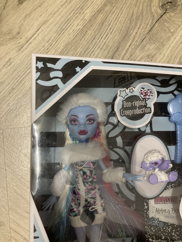 Monster High Abbey Bominable Boo-riginal Creeproduction Basic