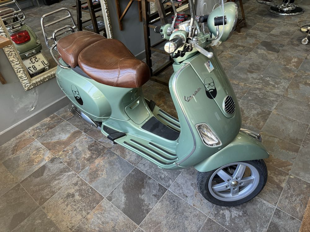 Vespa 125 lx verde