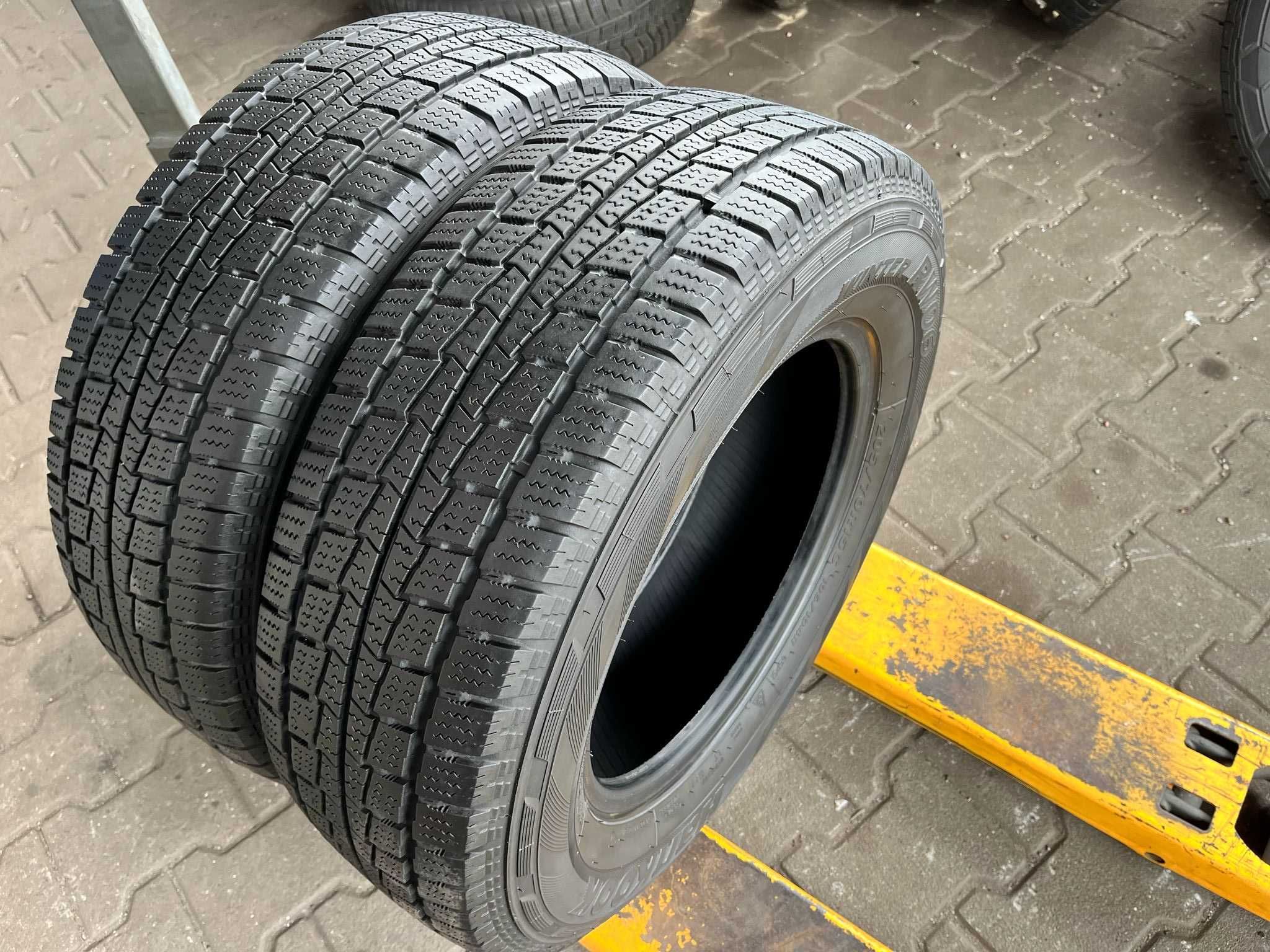 Opony zimowe 2x 205/70 R15C Hankook Winter RW06 #3686