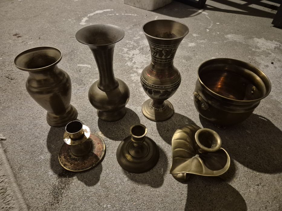 Starocie mosiężne, dzbanki, świeczniki