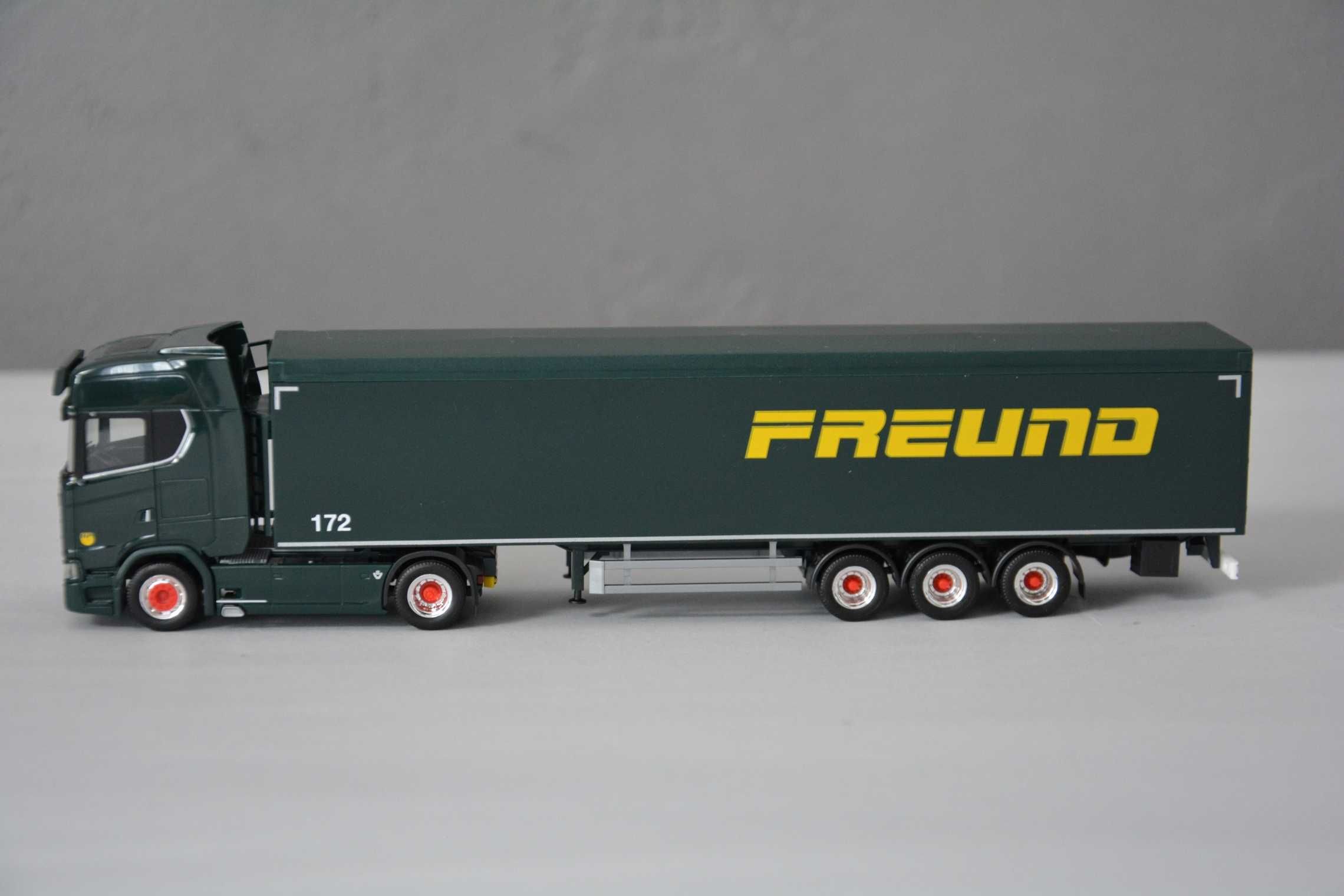 1:87 (H0) Herpa 315173 - Scania CS20 V8 Walk. Floor - Spedition Freund