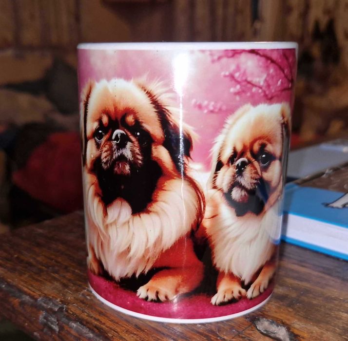 Kubek z pekińczykami