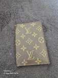 notatnik marki Louis Vuitton