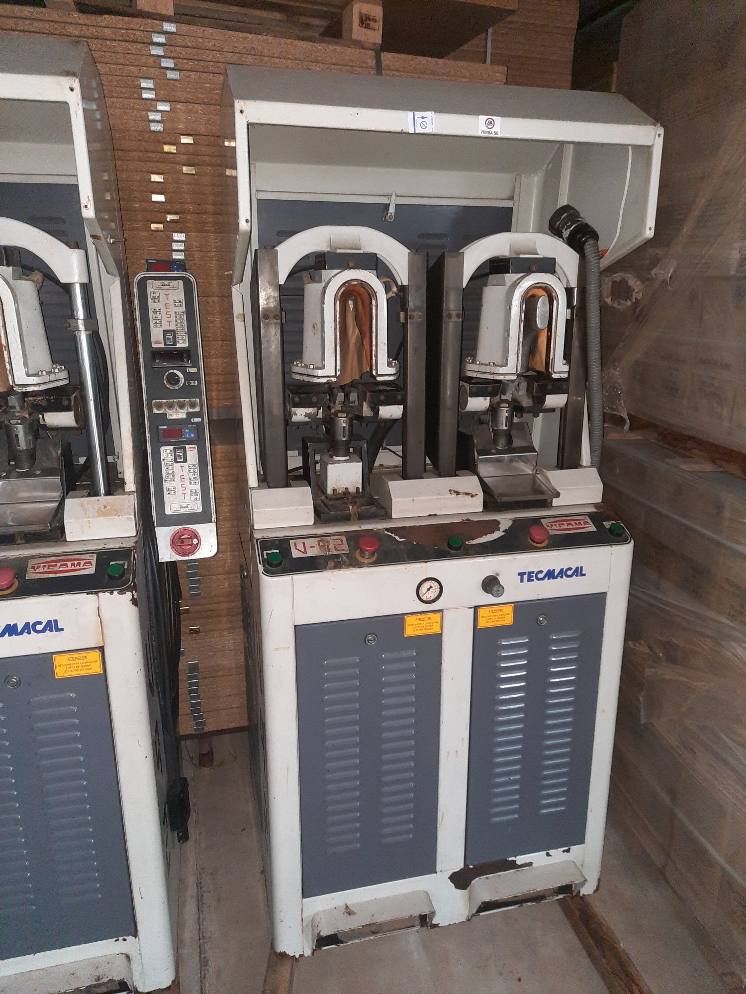 Máquina de moldar contrafortes Bifama