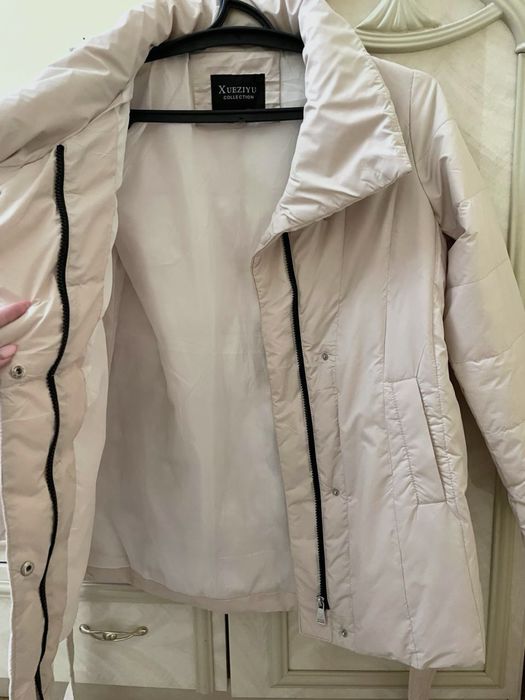 Куртка осіння жіноча з поясом подовжена осіння куртка жіноча бежева