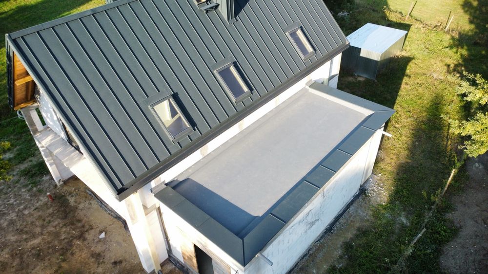 Dachy płaskie Hydroizolacja Tarasy Balkony Obróbka blacharska Membrana