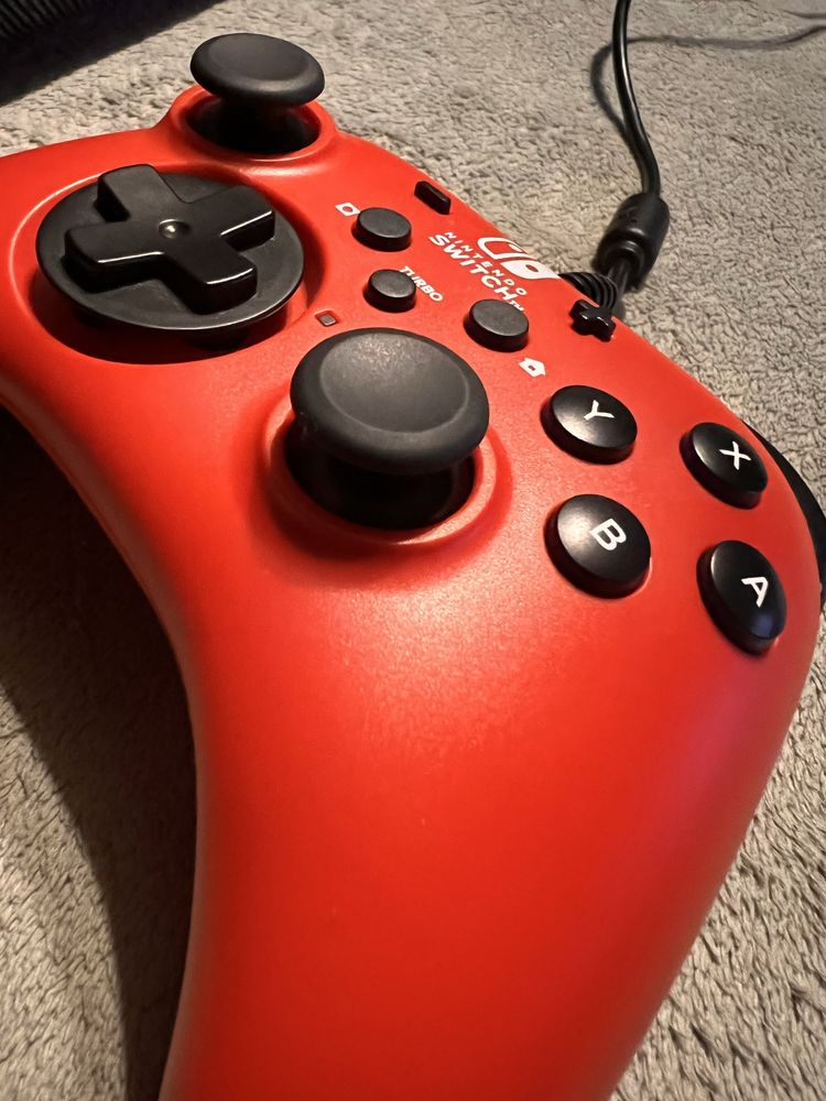Hori przewodowy kontroler do Nintendo Switch/Switch 2