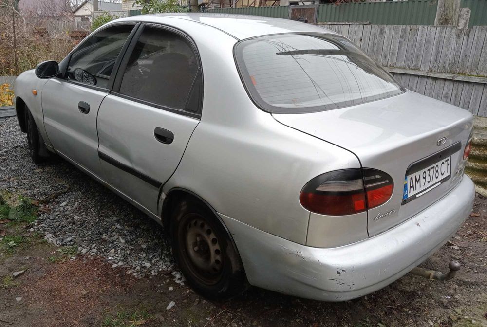 Продається ланос на повному бойовому ходу