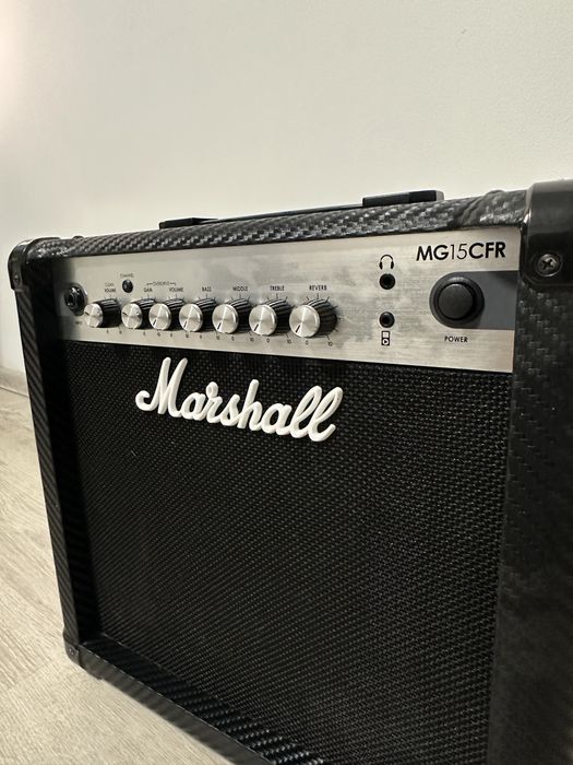 Комбоусилитель Marshall MG15CFR