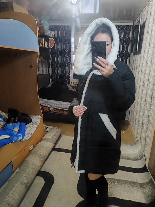 Плащ , пуховик зимнее