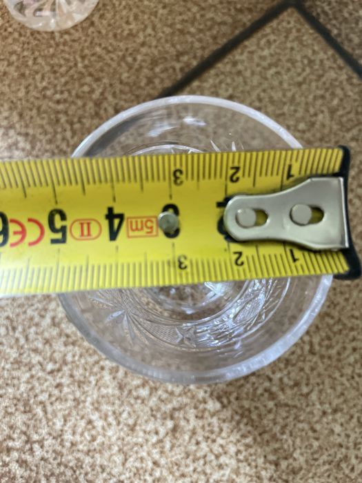 Dwa komplety kieliszków kryształowych