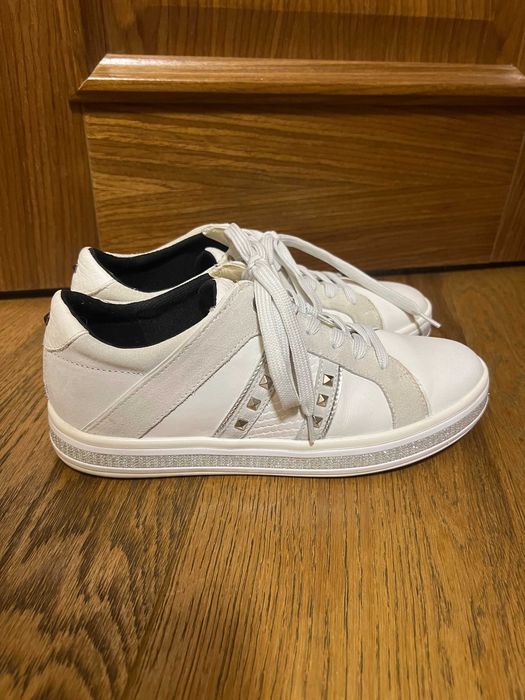 Жіночі кросівки GEOX