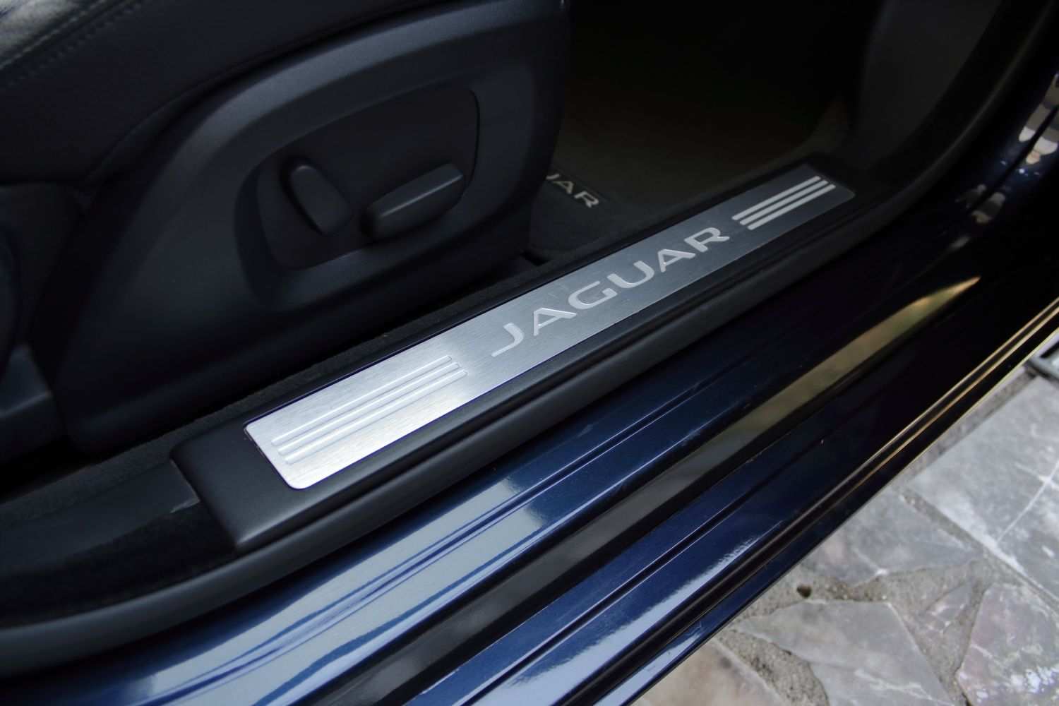 Jaguar XF 2.2 D Luxury Auto (249€/Mês)
