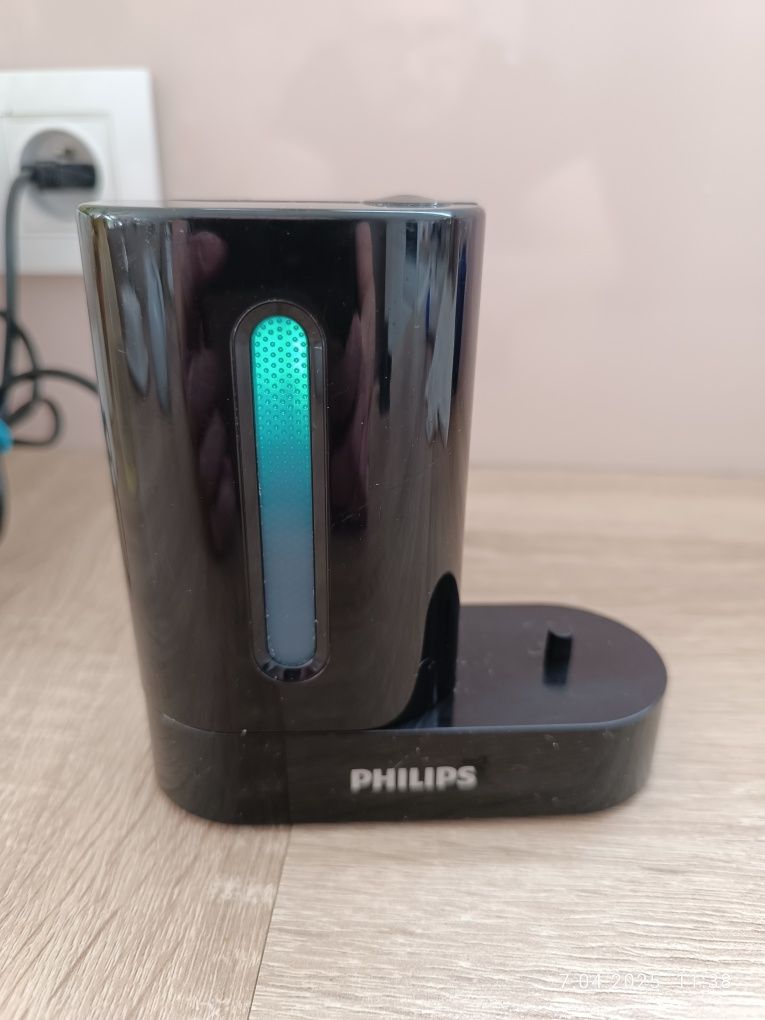 Stacja dezynfekująca UV Philips Sonicare wraz z ładowarką
