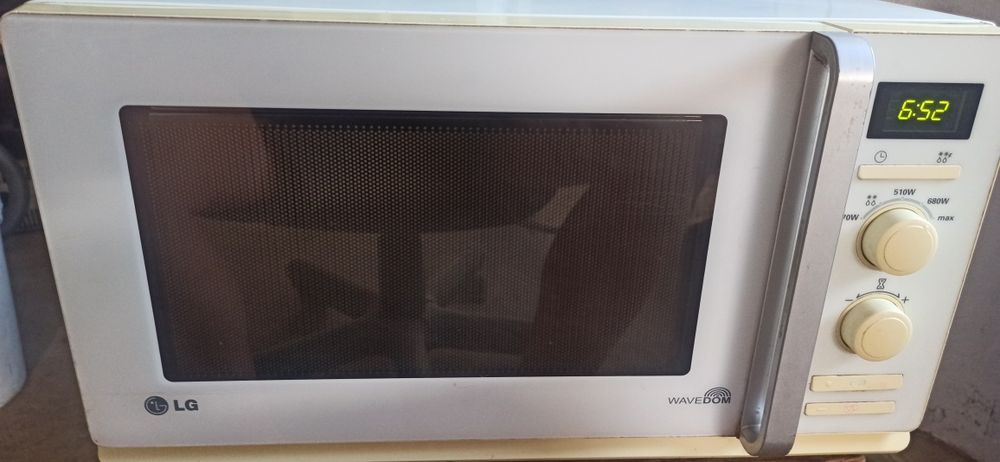 Мікрохвильова піч lg