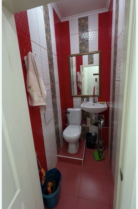 Помещение !! Красная линия !! Вывеска, Витрина