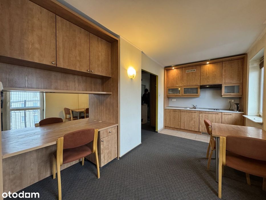 Słońce. Kawalerka. Parking. Świetna lokalizacja. Warszawa Włochy.