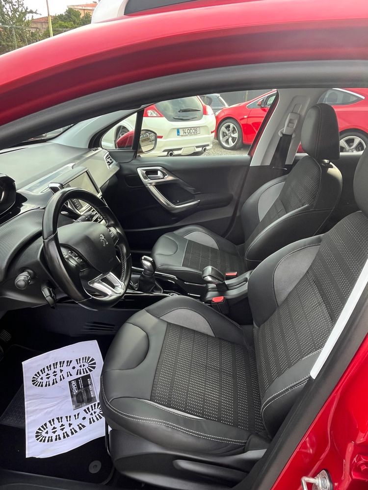 Peugeot 2008 1.2 thp gtline