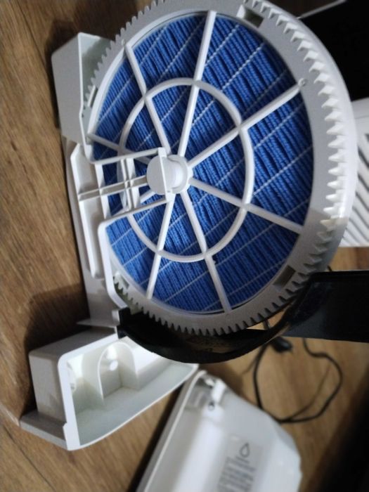 Oczyszczacz i nawilżacz powietrza
AC2729/50 Philips