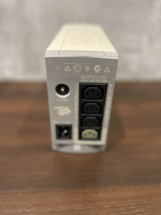 ИБП с аккумулятором APC 500 (BK500-RS)