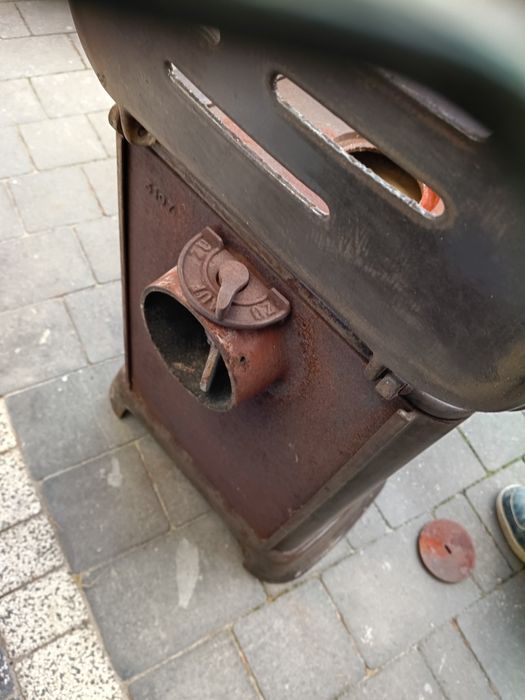 Żeliwny piec koza  ze skandynawi