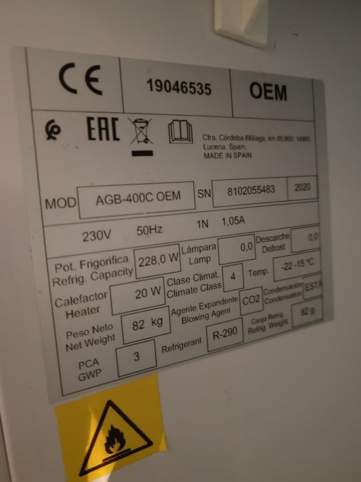 Arca congeladora de 400 litros em inox