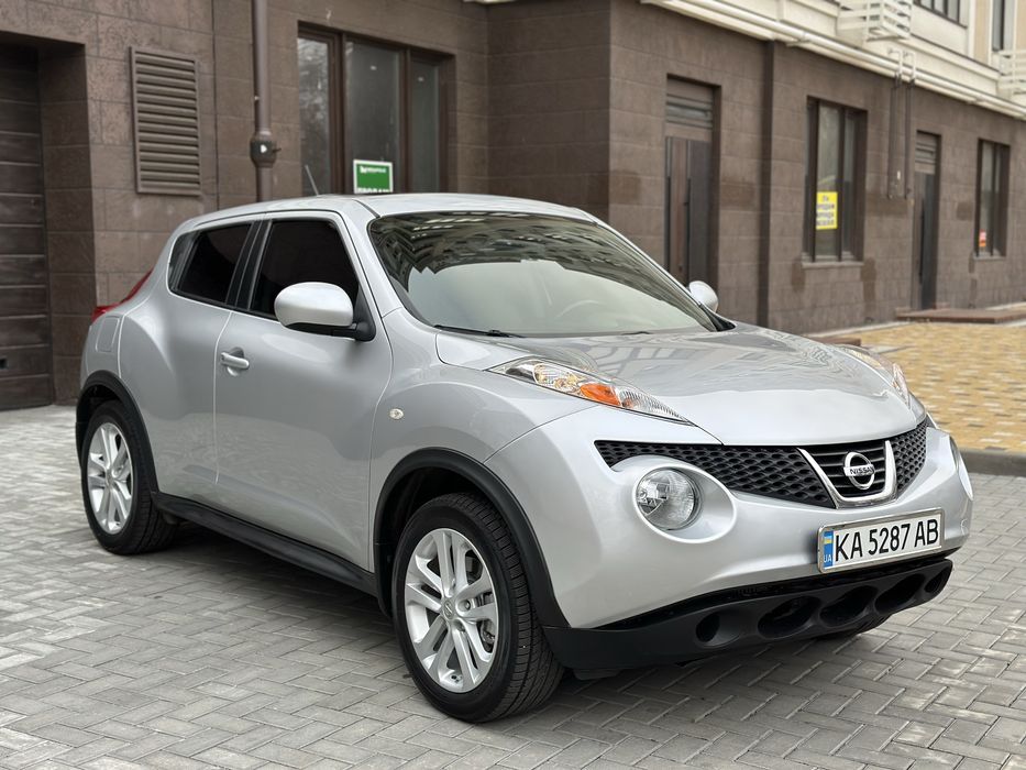 Продам Nissan Juke 2012 год Автомат