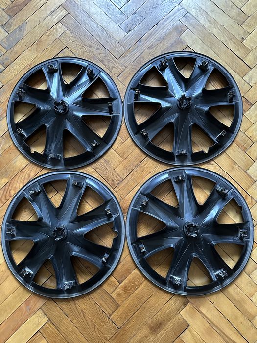 Ковпаки Tesla model Y