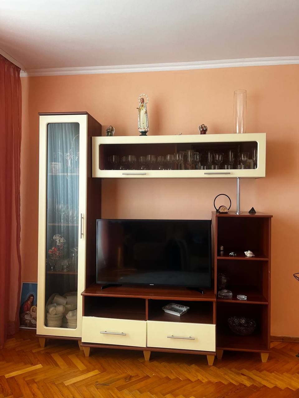 Продам меблі в зал