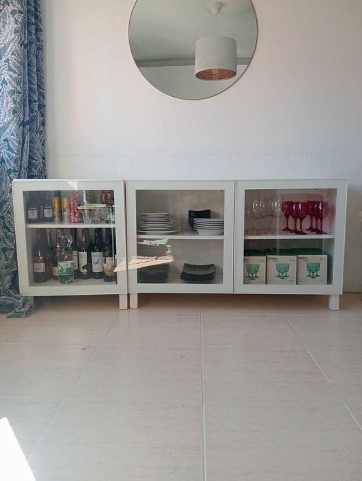 Aparador Branco com portas em vidro