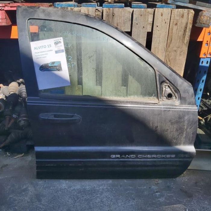 Porta frente direita Grand Cherokee 2001 preta