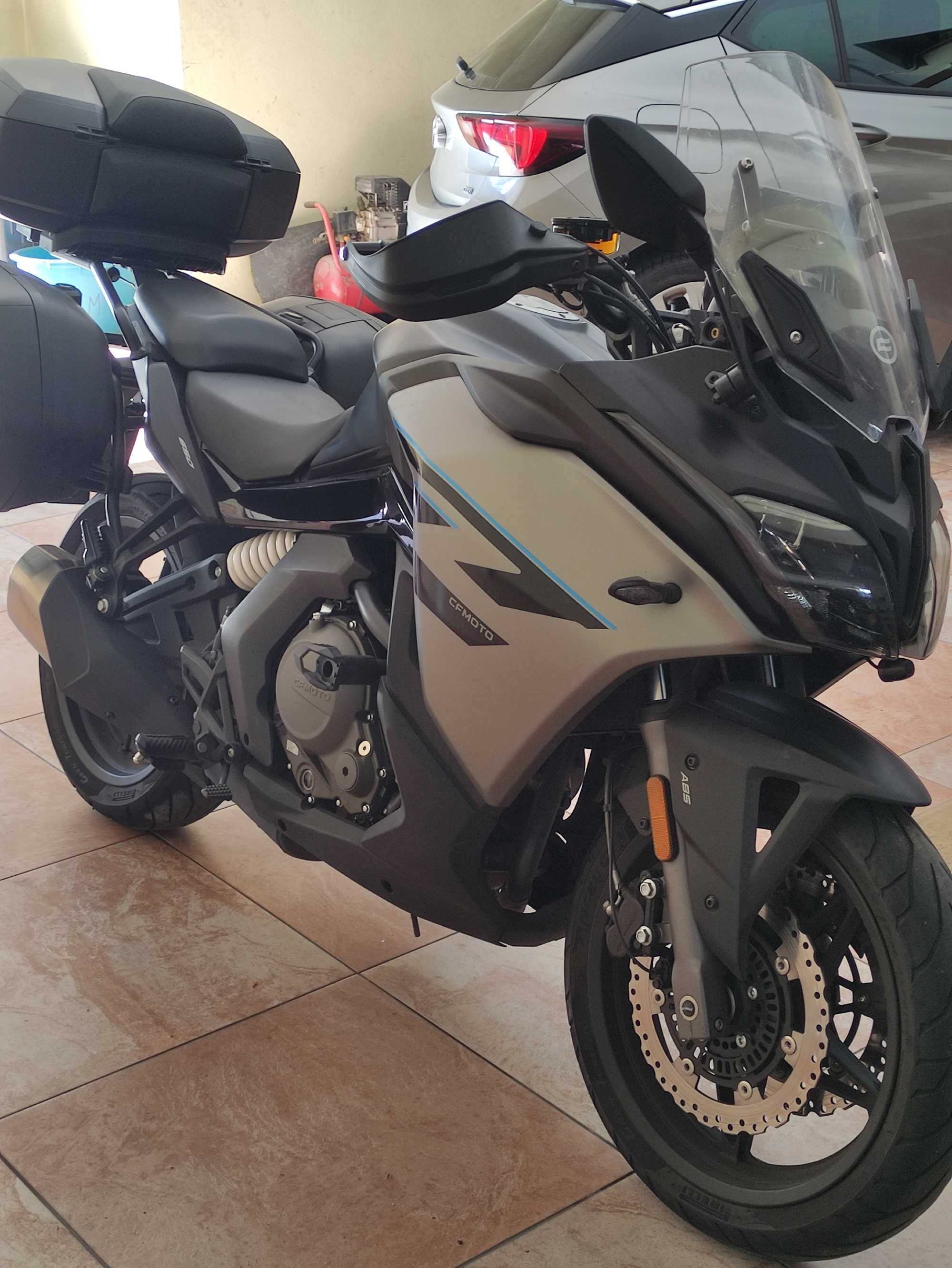 Cfmoto 650gt 10/2023