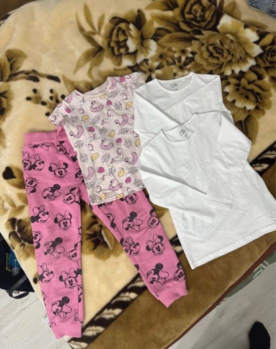 Zestaw ubrań dla dziewczynki