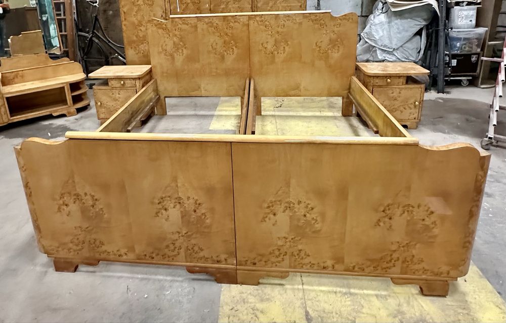 Meble sypialnia łóżko nakastlik stół krzesła toaletka komplet czeczota