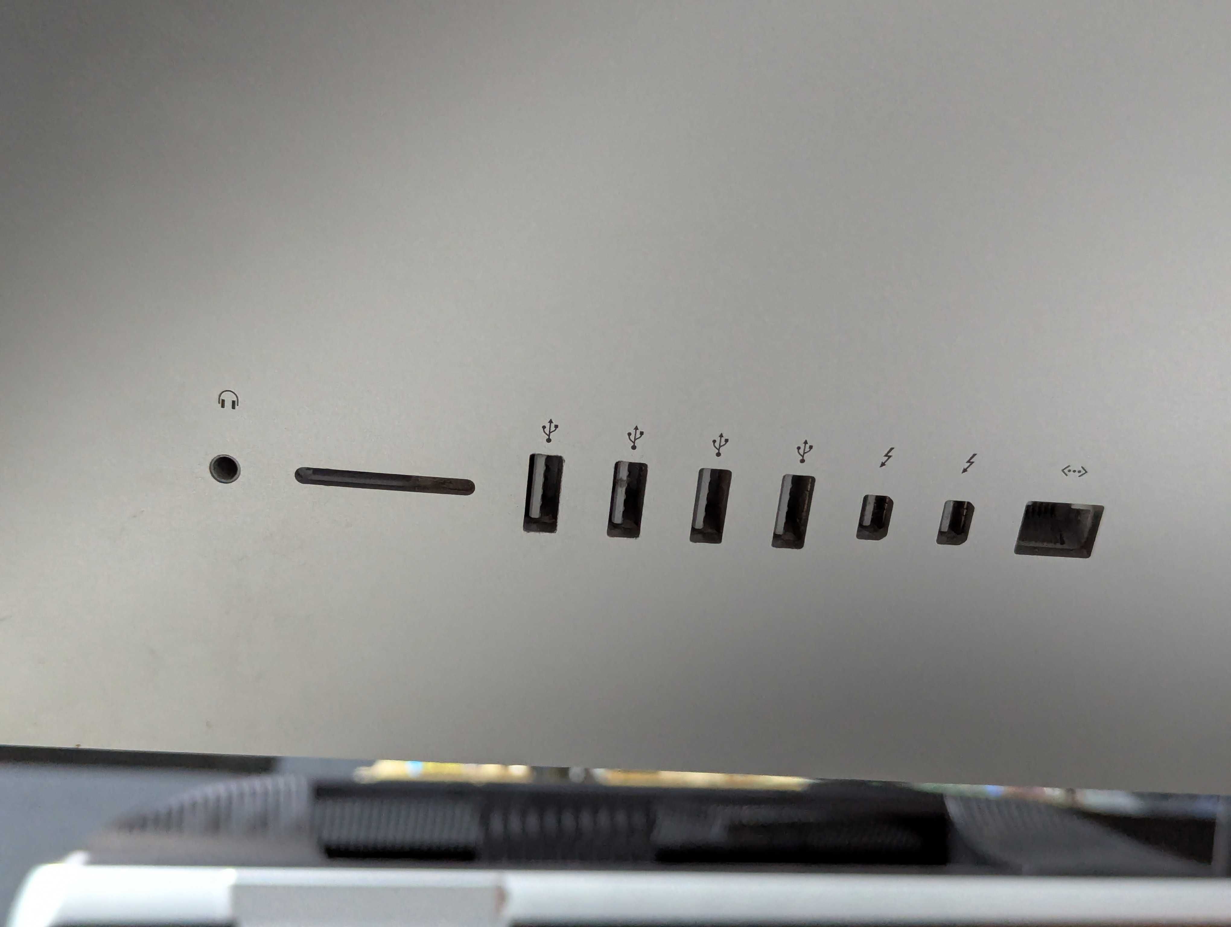 Apple iMac 27' 5K 2015 (macOS Sequoia)