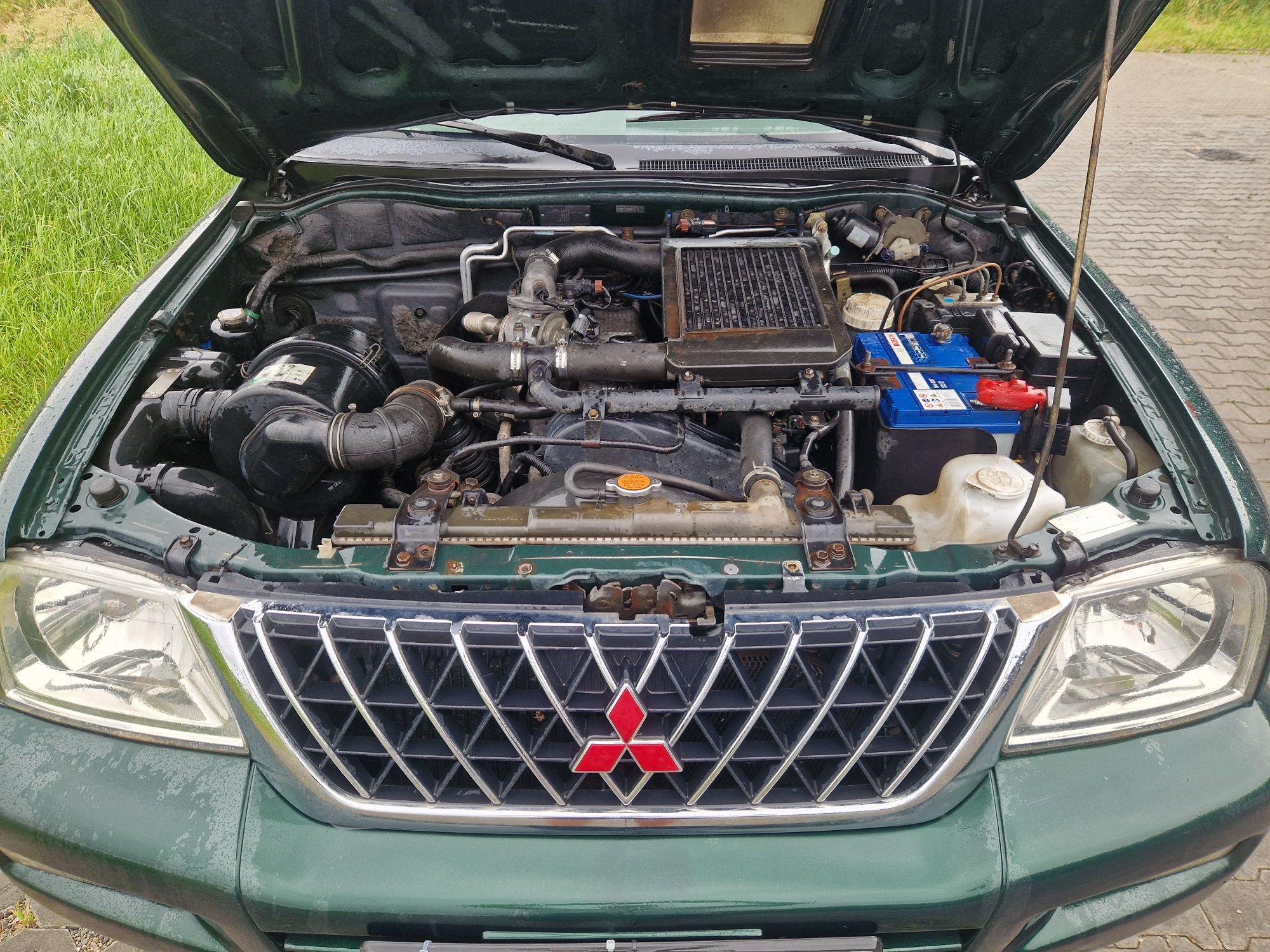 Мітцубіші Л200-2,5тді/Європа