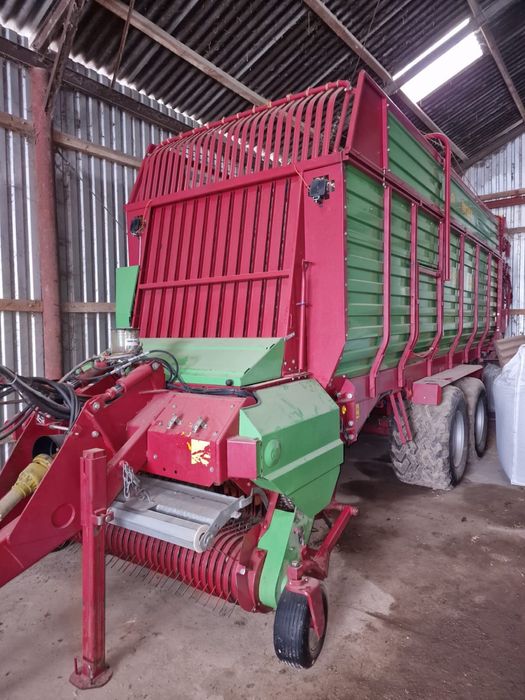 Przyczepa samozbierająca Strautmann