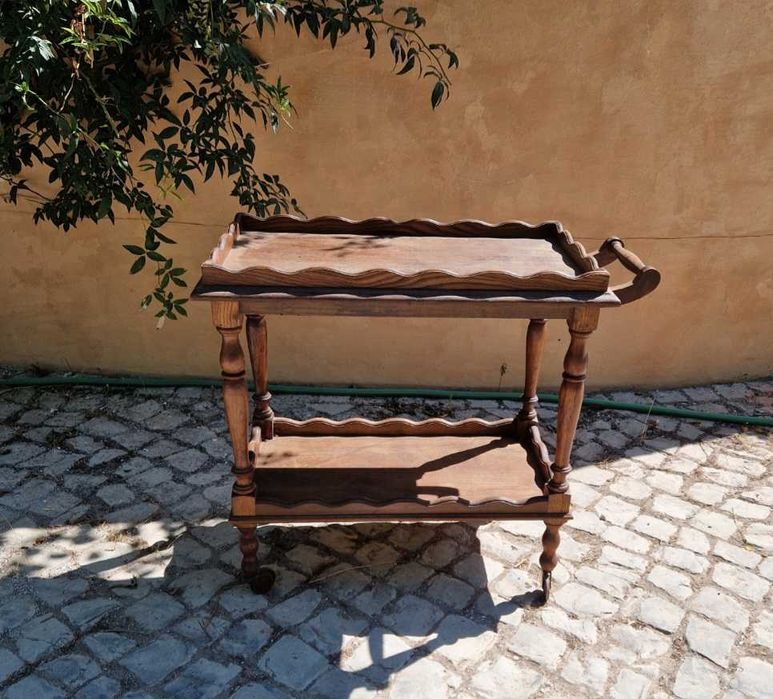 Carrinho de chà ou de apoio