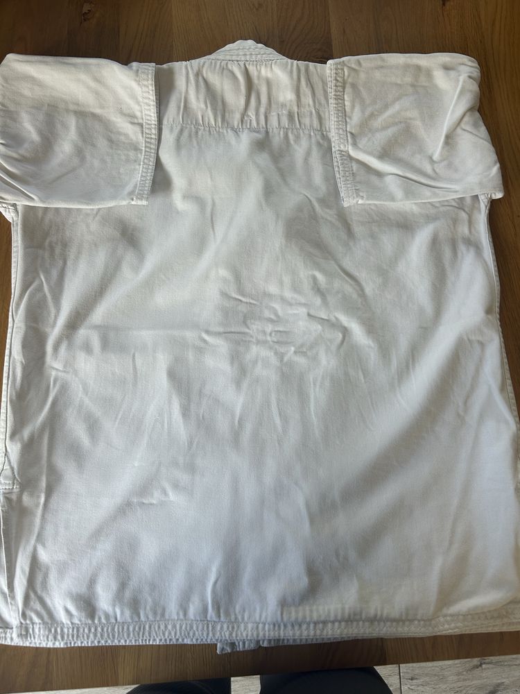 Góra od kimona karate