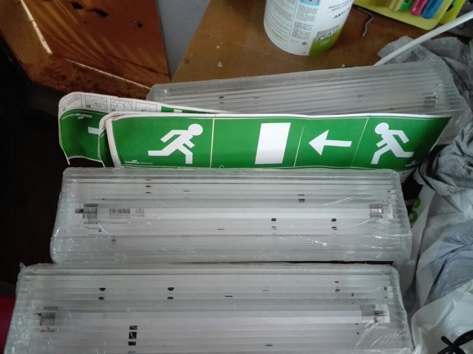 Luz emergência e baterias